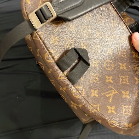 Louis Vuitton backpack monogram great condition - Picture 13 of 14